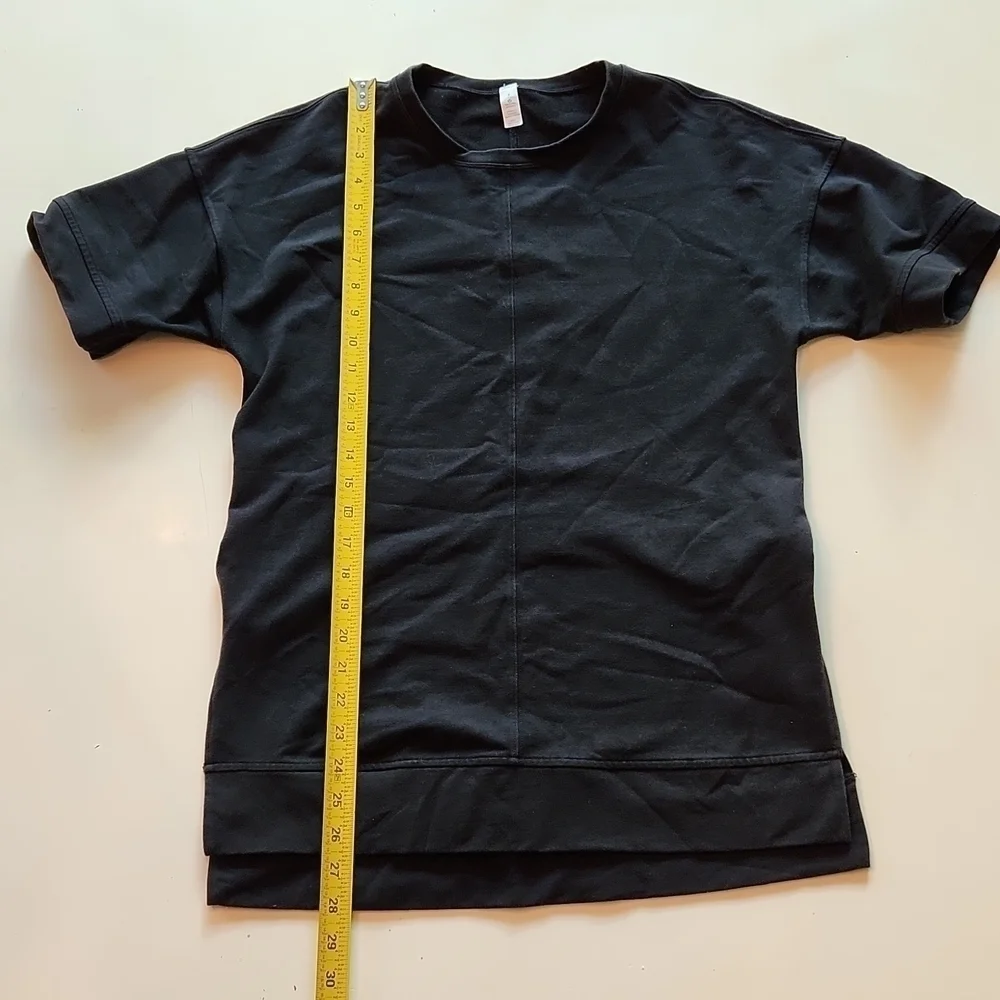 Lululemon A Cut Above Short Sleeve Crewneck Slit Sweatshirt Black 6